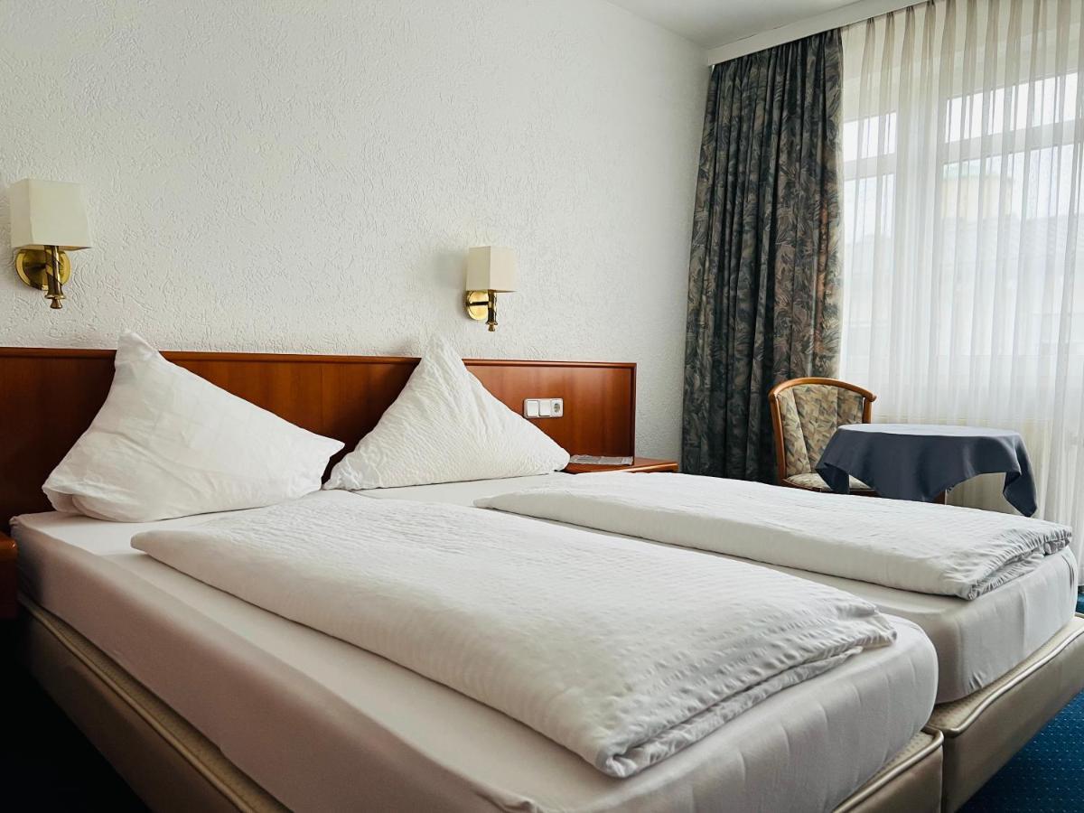 Hotel Weller Kahl Am Main エクステリア 写真
