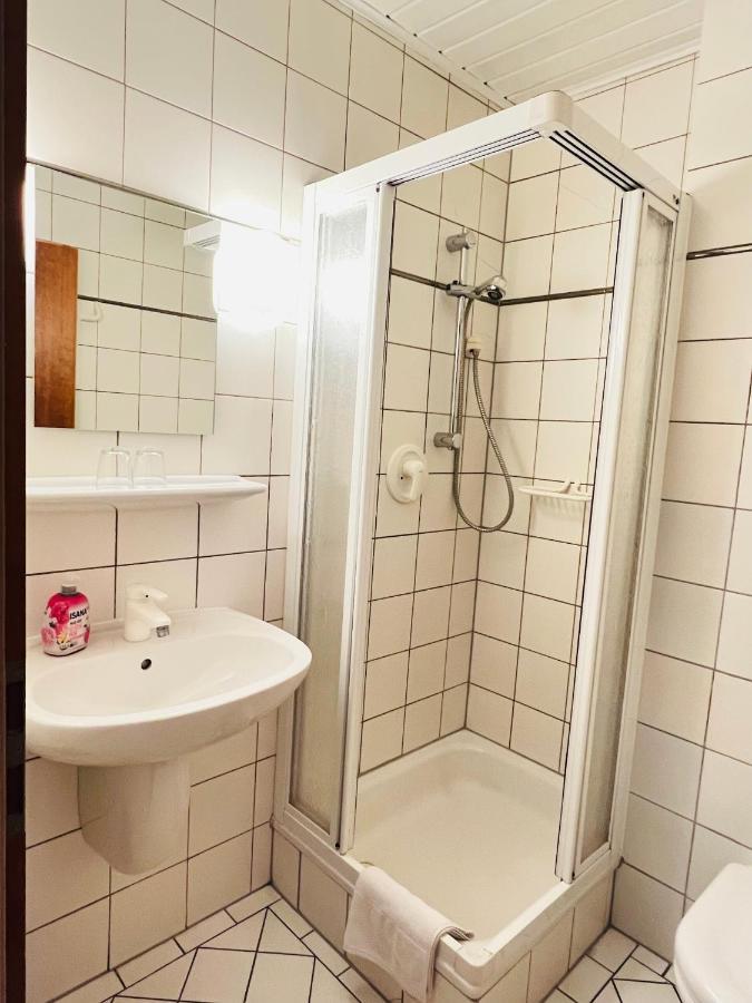 Hotel Weller Kahl Am Main エクステリア 写真