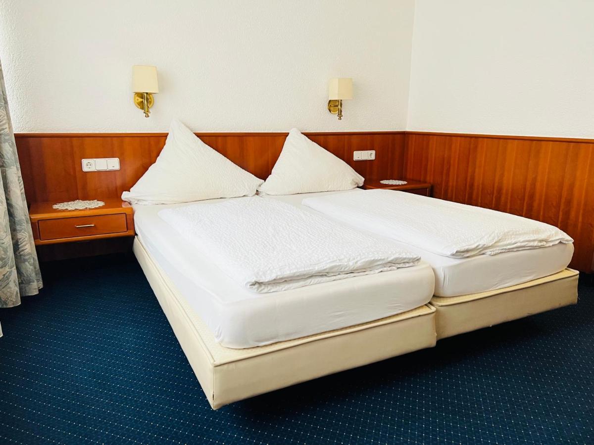 Hotel Weller Kahl Am Main エクステリア 写真